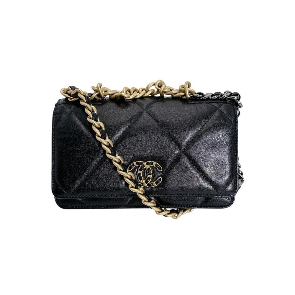 CHANEL Authentic Black Lambskin Leather Wallet
